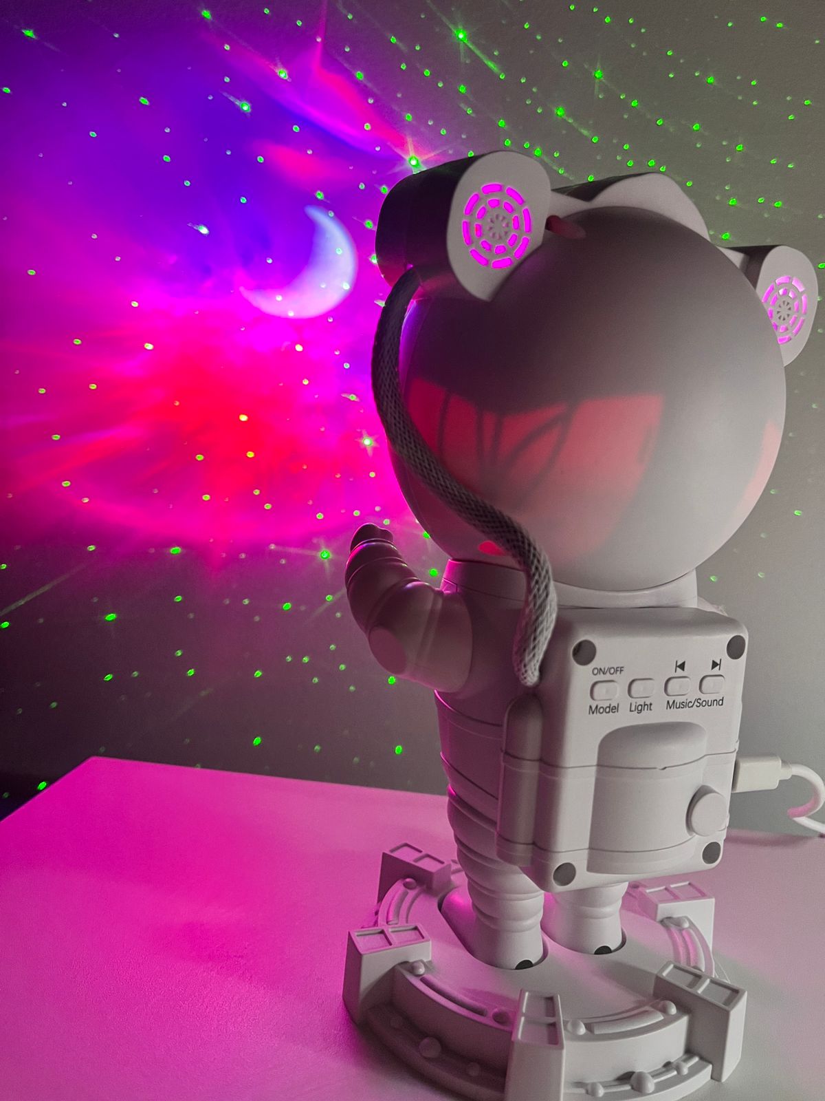 Astronauta Proyector con parlante Bluetooth + mini lámpara de regalo